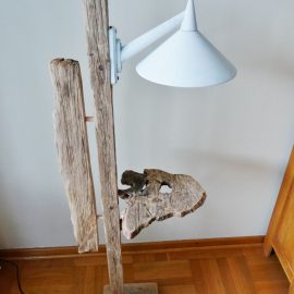 Treibholz – Stehlampe